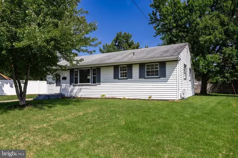 35 Rockland Ter, Lumberton, NJ 08048