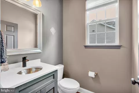 204 Orchard Ave, Maple Shade, NJ 08052 photo 5