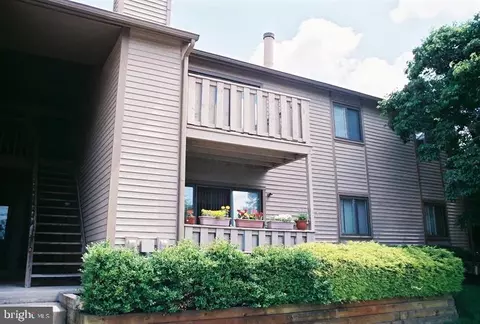 1602 Woodhollow Dr, Marlton, NJ 08053