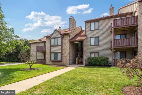 5202 Aberdeen Dr # A, Mount Laurel, NJ 08054