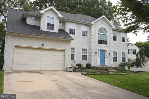 613 E 6th St, Florence, NJ 08518