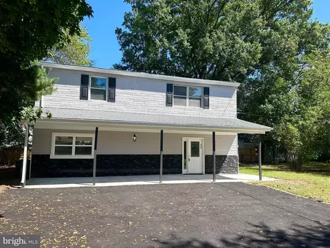 215 Stokes Ave, Hainesport, NJ 08036