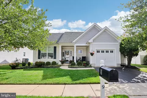 9 Violet Ct, Marlton, NJ 08053