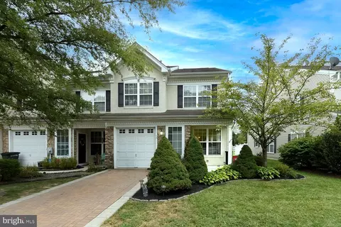 13 Beaumont Pl, Mount Holly, NJ 08060