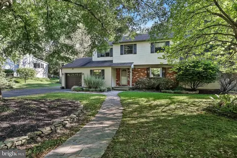 1314 Woodgreen Ln, Hainesport, NJ 08036