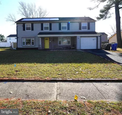 26 Bancroft Ln, Willingboro, NJ 08046
