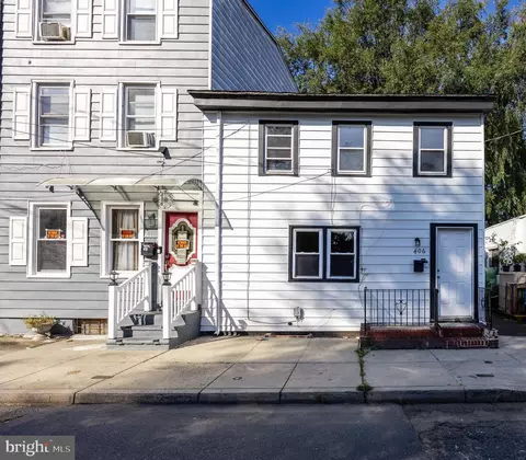 406 York St, Burlington, NJ 08016