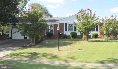 700 Wood Ln, Cinnaminson, NJ 08077