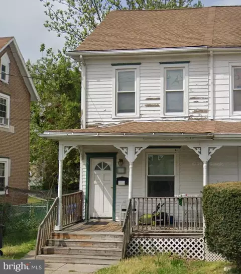 609 W 3rd St, Florence, NJ 08518