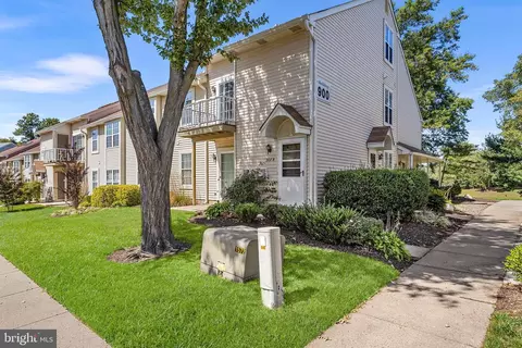 908 Sedgefield Dr # B, Mount Laurel, NJ 08054