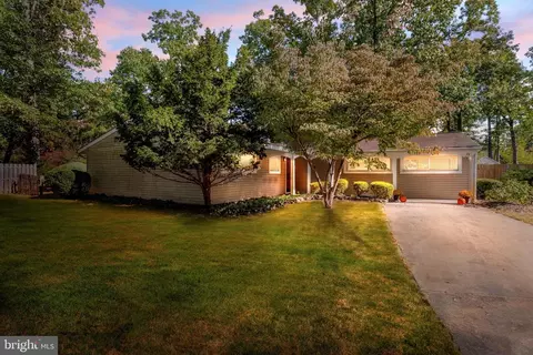 25 Taunton Rd, Medford, NJ 08055