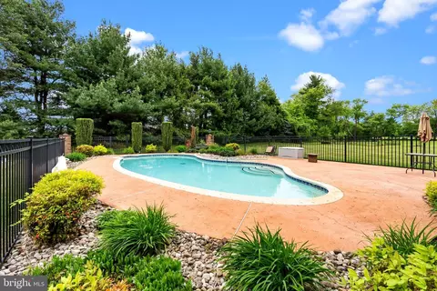 Exterior - 16 Roberts Dr, Westampton, NJ 08060 photo 6 of 11