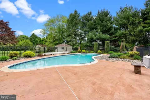 Exterior - 16 Roberts Dr, Westampton, NJ 08060 photo 5 of 11