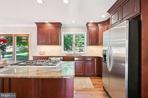 Kitchen - 16 Roberts Dr, Westampton, NJ 08060 photo 2 of 4