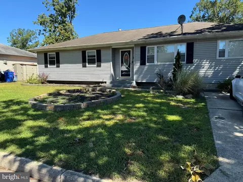 21 Horizon Rd, Browns Mills, NJ 08015