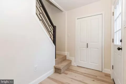 Entry Way - 36 E Linwood Ave, Maple Shade, NJ 08052 photo 1 of 3