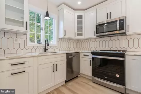 Kitchen - 36 E Linwood Ave, Maple Shade, NJ 08052 photo 2 of 2