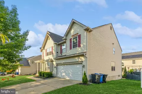 34 Inverness Dr, Delran, NJ 08075