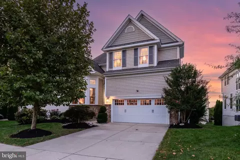 16 Starboard Way, Mount Laurel, NJ 08054