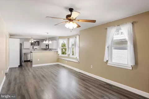 Living - 18 Cherry Ave, Maple Shade, NJ 08052 photo 1 of 4