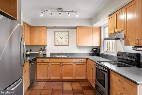 19 E Maple Ave, Moorestown, NJ 08057 photo 19