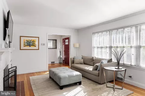 19 E Maple Ave, Moorestown, NJ 08057 photo 13