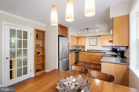 19 E Maple Ave, Moorestown, NJ 08057 photo 18