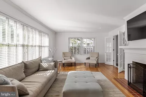 19 E Maple Ave, Moorestown, NJ 08057 photo 10