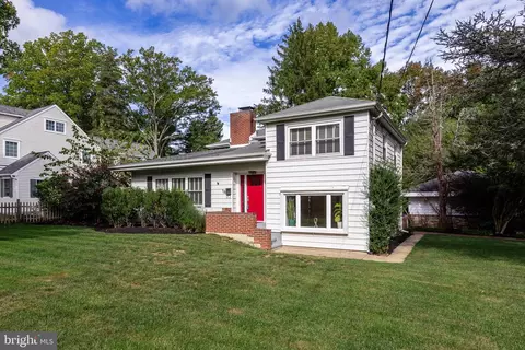 19 E Maple Ave, Moorestown, NJ 08057 photo 2