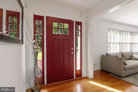 19 E Maple Ave, Moorestown, NJ 08057 photo 9