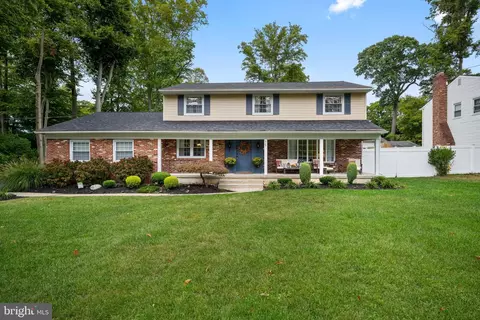 715 Meadowview Dr, Cinnaminson, NJ 08077