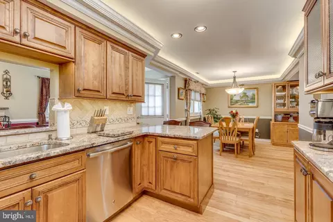 312 Carleton La, Mount Laurel, NJ 08054 photo 5