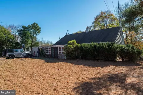 420 W Front St, Maple Shade, NJ 08052