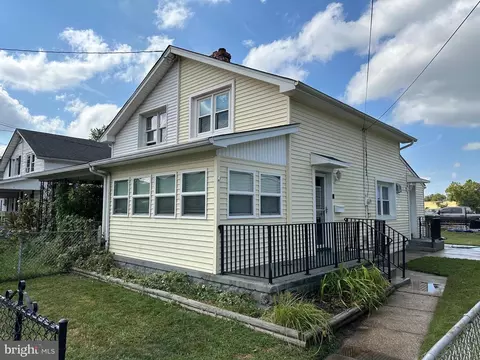 416 Hulme St, Burlington, NJ 08016