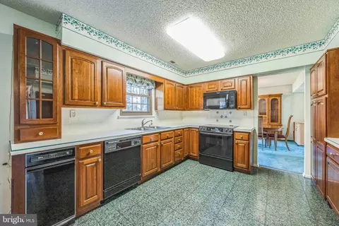 2 Juniper Dr, Mount Laurel, NJ 08054 photo 8