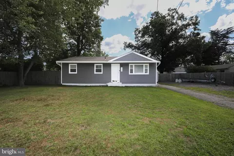 435 Timberline Dr, Mount Laurel, NJ 08054