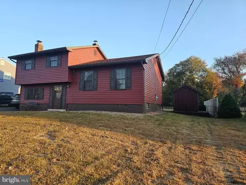 124 Lafayette Rd, Edgewater Park, NJ 08010