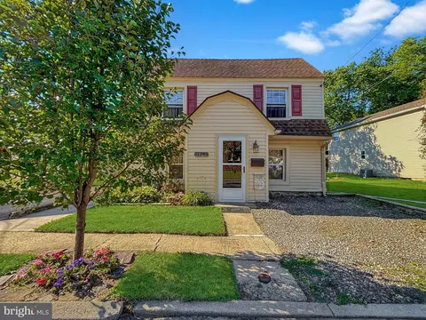 136 Shreve St, Mount Holly, NJ 08060