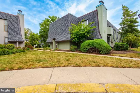 25 S Church Rd #10, Maple Shade, NJ 08052