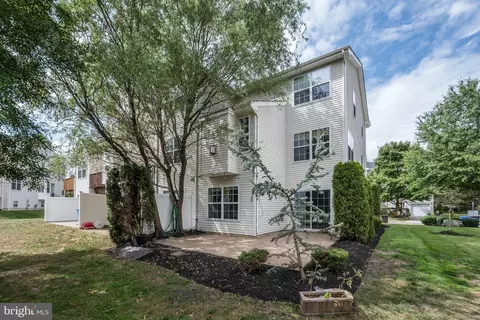 Exterior - 147 Castleton Rd, Delran, NJ 08075 photo 4 of 5