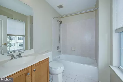 Bath - 147 Castleton Rd, Delran, NJ 08075 photo 2 of 2