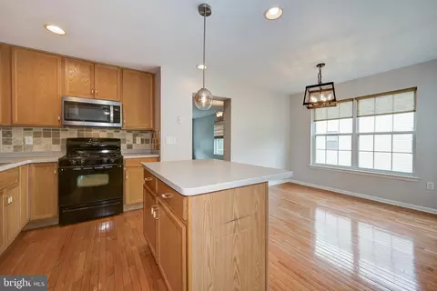 Kitchen - 147 Castleton Rd, Delran, NJ 08075 photo 4 of 4