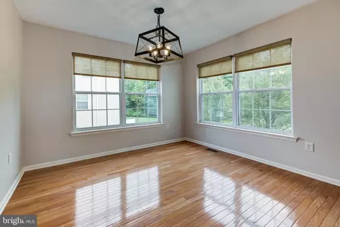 Entry Way - 147 Castleton Rd, Delran, NJ 08075 photo 5 of 5