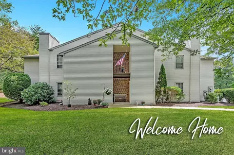 4 Village Ct, Mount Laurel, NJ 08054