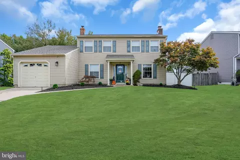 42 Pelham Rd, Marlton, NJ 08053