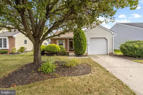 73 Falmouth Dr, Mount Laurel, NJ 08054