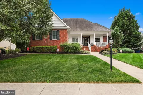 32 Center Ave, Burlington, NJ 08016