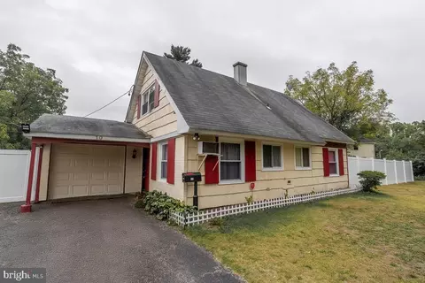 10 Spiralwood Ln, Willingboro, NJ 08046