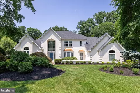 45 Stanwyck Rd, Mount Laurel, NJ 08054