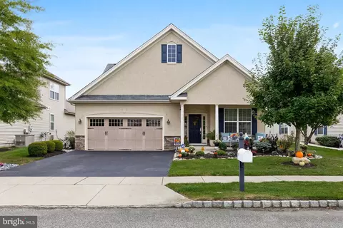 9 Broadview Dr, Medford, NJ 08055